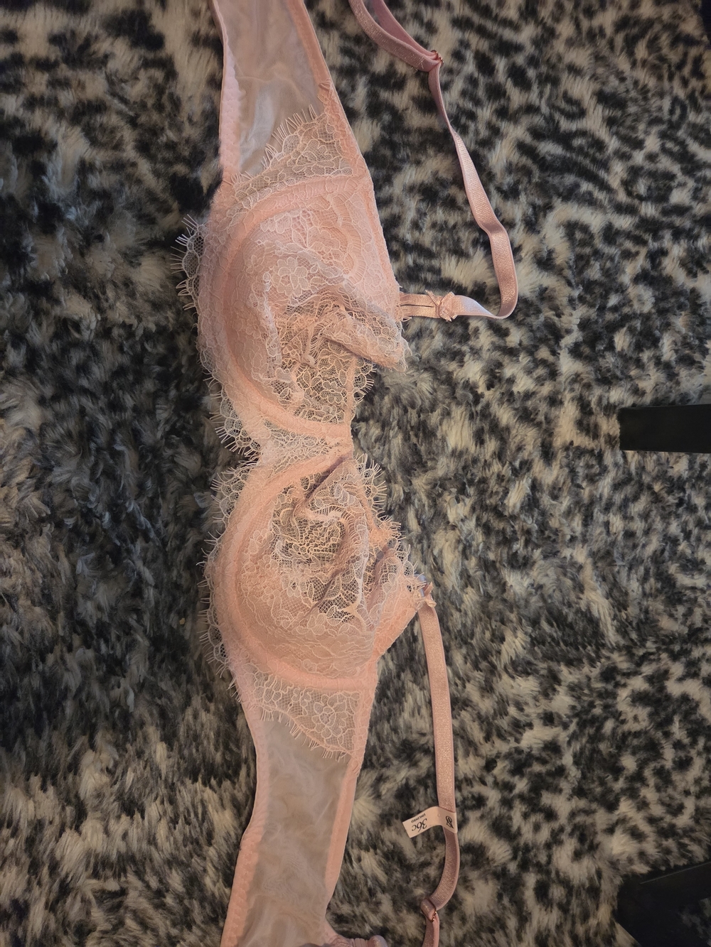 Victoria's Secret Sheer Lace Underwire Bra in Blush Pink